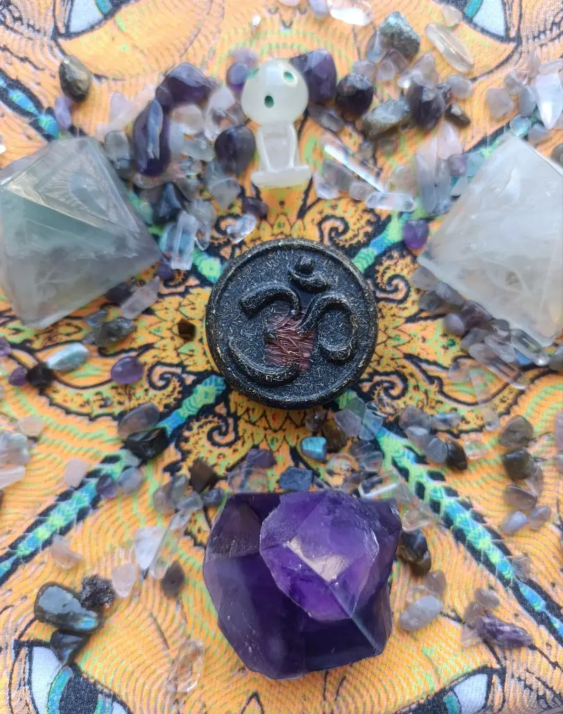 Om vibration universelle tower burster